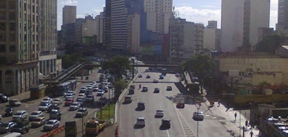 Estudo demonstra queda de poluição por veículos em SP