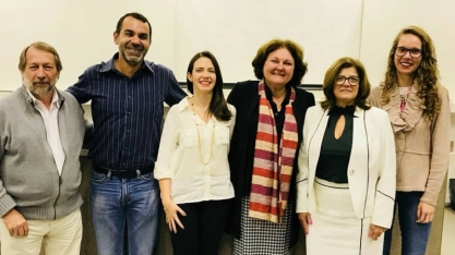 Produção de metanol e etanol a partir da água de petróleo