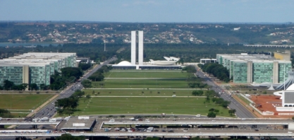 Bolsonaro diz que vai zerar tributos federais sobre combustíveis se governadores zerarem o ICMS