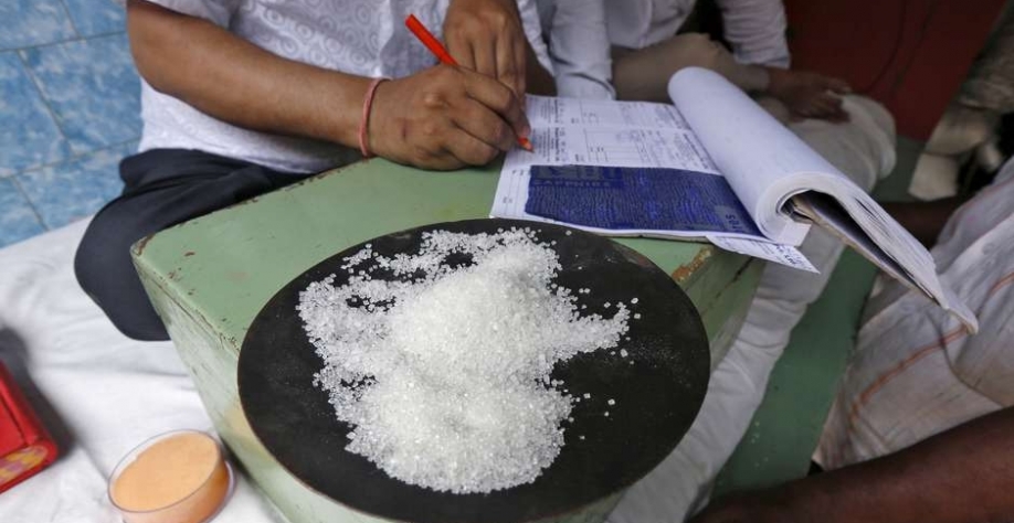 Amostra de cristais de açúcar é vista em um mercado de Calcutá, Índia 25/04/2016 REUTERS/Rupak De Chowdhuri Foto: Reuters