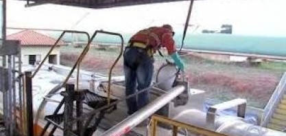Usina de Paraguaçu Paulista produz álcool líquido para doar ao SUS