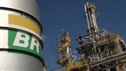 Reduções de preços da gasolina não chegam ao bolso do consumidor