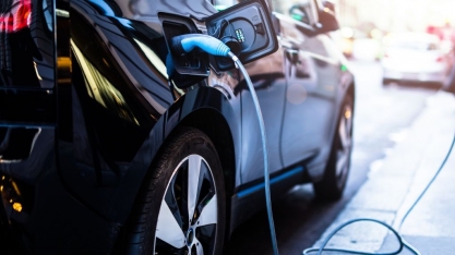 A transição para os carros elétricos e caminhões a gás