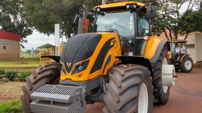 Valtra levará dois tratores para test drive no IX Encontro Cana Substantivo Feminino