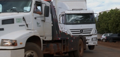 Grupo armado rende funcionários e policiais durante invasão a usina de cana em Pontal, SP