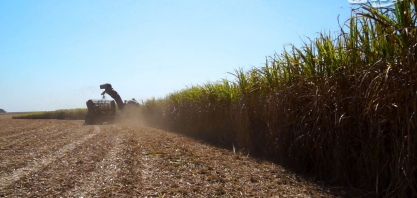 Vendas de máquinas agrícolas desabaram no país em abril