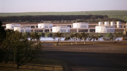 Produção de etanol do Brasil cairá 10% em 2020/21; Conab vê alta de 18,5% para açúcar