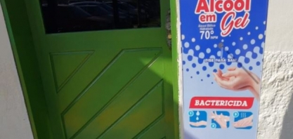 Pindorama reforça prevenção a covid-19 com uso de totens com álcool em gel