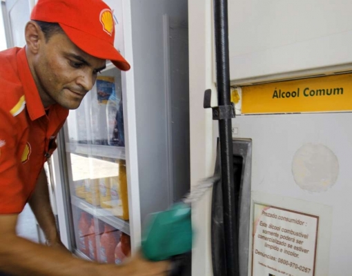 Bomba de etanol em posto de bandeira Shell em São Paulo (SP) 01/02/2010 REUTERS/Paulo Whitaker Foto: Reuters