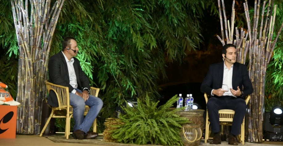 Foto: Na abertura: Presidentes da Canacampo, Daine Frangiosi, e da SIAMIG, Mário Campos Filho. Crédito foto: Francis Prado