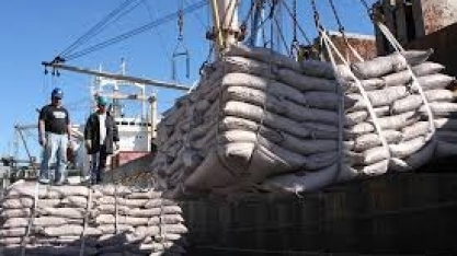 Exportação de açúcar do Brasil quase dobra em julho, diz governo