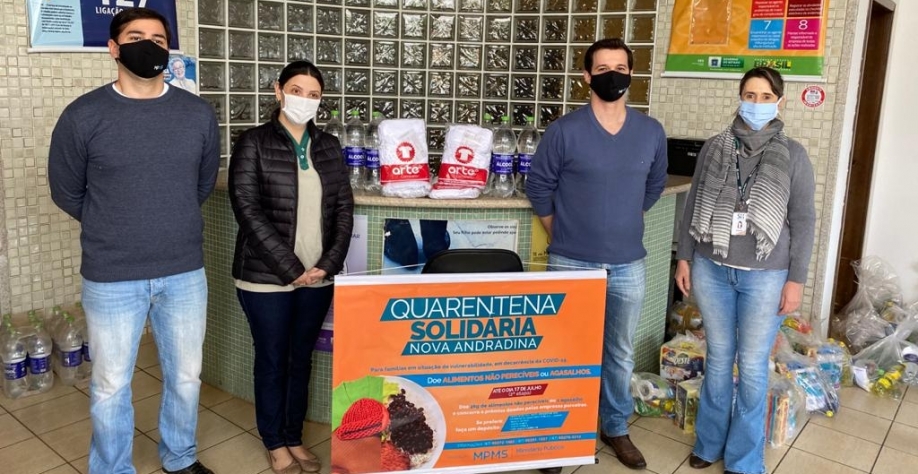 Em Nova Andradina, a doação das máscaras foi acompanhada de mais mil litros de álcool 70ª. (Imagem: Divulgação Biosul)