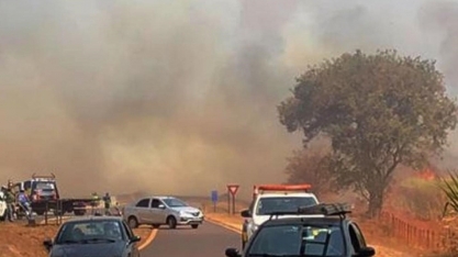 Incêndios em canaviais na região de Ribeirão fecham estradas, tornam o ar irrespirável e revoltam a população que culpa as usinas