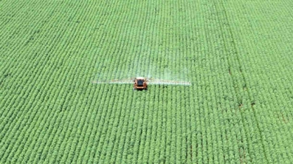 Herbicida Paraquate terá vendas e uso proibidos no Brasil a partir de terça-feira