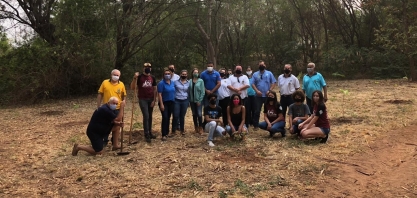 Da Mata participa de plantio de árvores em Valparaíso