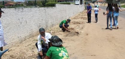 Pindorama comemora Dia da Árvore com plantio de mudas