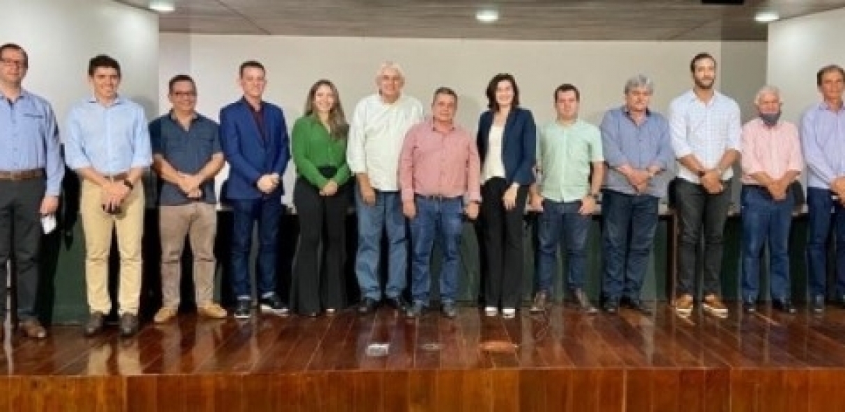 Representantes da Asplan e da Feplana durante lançamento da certificação ProAr