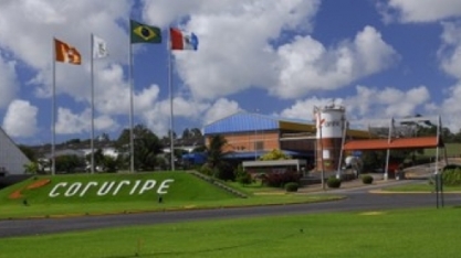 No início da pandemia, a Usina Coruripe assumiu o compromisso de não demitir, não reduzir salários e nem jornada de trabalho