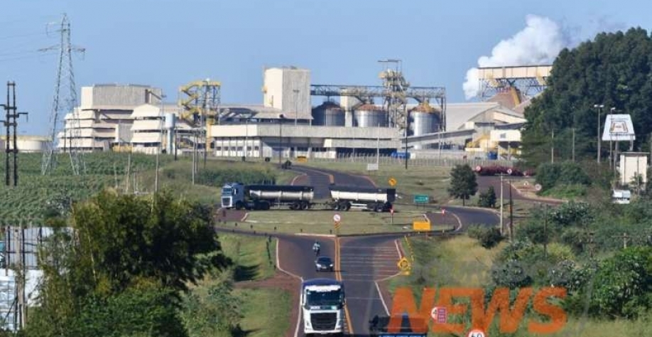 Indústria deve ter capacidade para processar 3,6 mil toneladas por dia de milho na produção de etanol anidro e hidratado, além dos subprodutos farelo - Crédito: Hedio Fazan/Dourados News/Arquivo