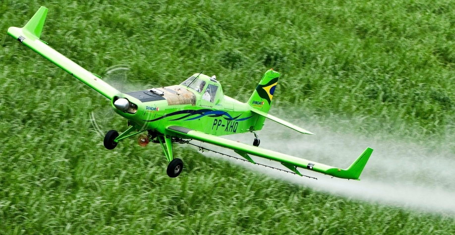 Como são utilizados na pré-colheita, os maturadores devem ser aplicados via aérea