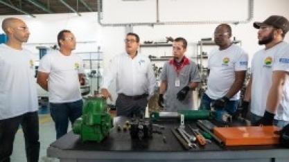Com mercado aquecido, usinas contratam mecânicos agrícolas recém-formados