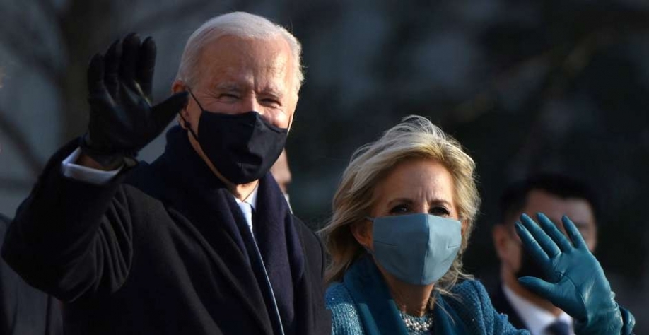 Presidente dos EUA, Joe Biden, ao lado da mulher, Jill, durante cerimônia de posse 20/01/2021 REUTERS/Callaghan O'Hare Foto: Reuters