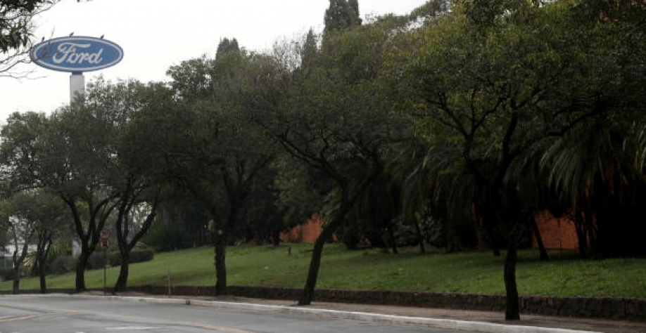 A produção cessará imediatamente nas fábricas da Ford em Camaçari (BA) e Taubaté (SP) (Imagem: REUTERS/Rahel Patrasso)
