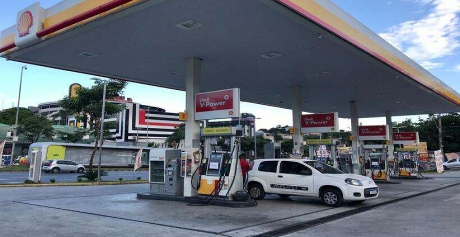 Posto Lagoinha na Avenida Presidente Antônio Carlos não tem mais gasolina, apenas etanol.(foto: Ramon Lisboa/EM/D.A Press)