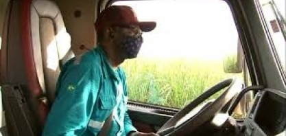 Curso treina motoristas para opera veículos pesados da safra de cana-de-açúcar