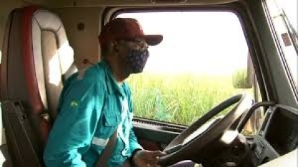 Curso treina motoristas para opera veículos pesados da safra de cana-de-açúcar