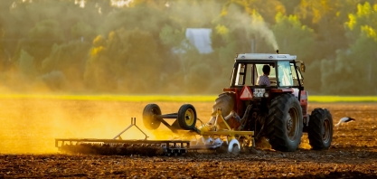 Congresso derruba vetos e restabelece benefícios a produtores rurais no país