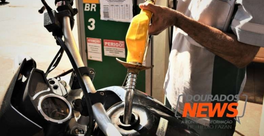 Nos últimos 30 dias o combustível teve queda de 0,20 centavos - Crédito: Hedio Fazan/Dourados News