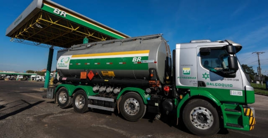 O combustível avançou 16,44% no trimestre (Imagem: REUTERS/Diego Vara)