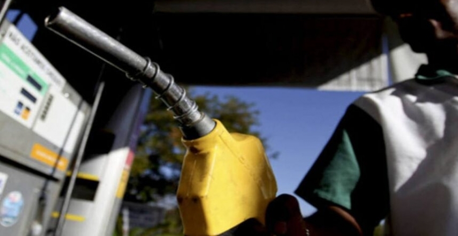 Trabalhador Frentista em posto de combustível Petrobras / Fonte: Reprodução – Google