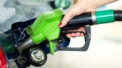 Após dez aumentos consecutivos, preços da gasolina e do etanol recuam em abril, aponta Ticket Log