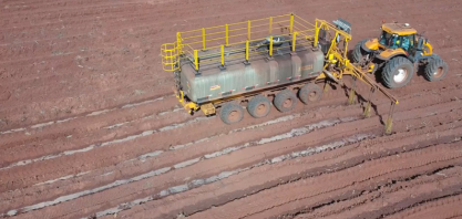 Aplicar inseticida com a vinhaça localizada traz benefícios para a cana-soca