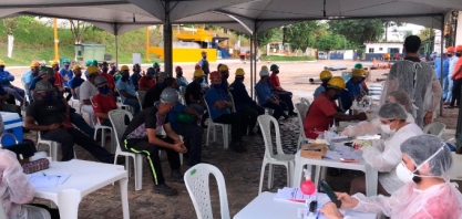 Trabalhadores do setor sucroenergético recebem vacinação contra o coronavírus