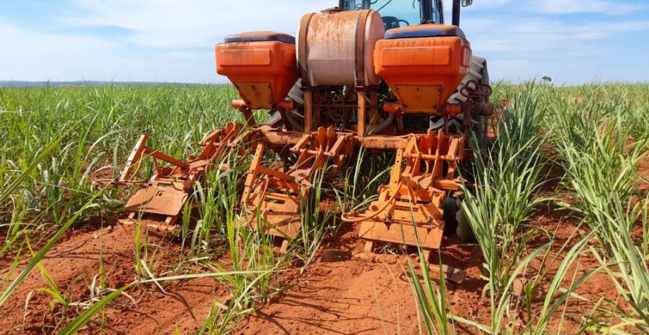 O Cultivador Quebra-Lombo foi projetado para quebrar o lombo nas entrelinhas decorrente do plantio da cana
