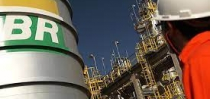 Petrobras completa 40 dias sem reajuste, mas combustíveis ainda sobem nas bombas