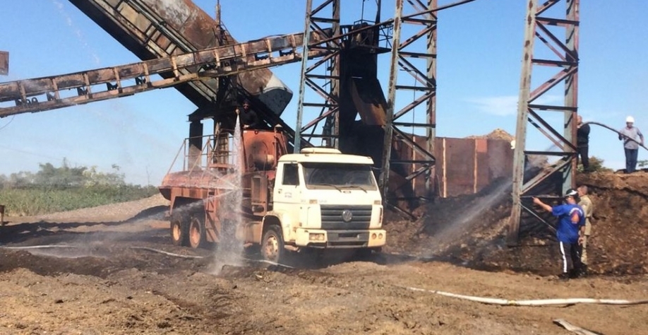 Incêndio em usina de etanol em MT — Foto: Corpo de Bombeiros