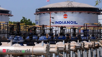 Maior refinaria da Índia ainda aposta em combustíveis fósseis