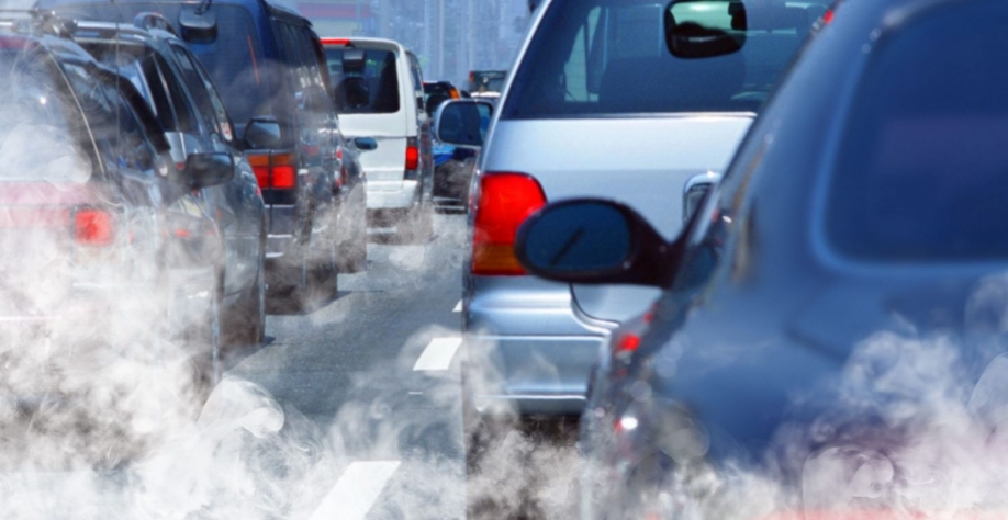 Escapamento e fumaça devem sumir das ruas da Europa nas próximas décadas (Foto: Shutterstock)