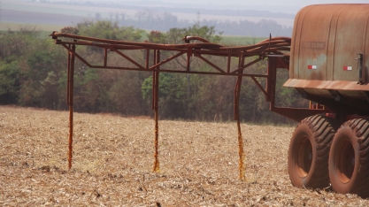 Grupo Colombo aplica inseticida junto à vinhaça localizada e reduz custo operacional em 40%