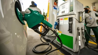 Preço da gasolina começa segunda metade do ano próximo de R$ 6,00