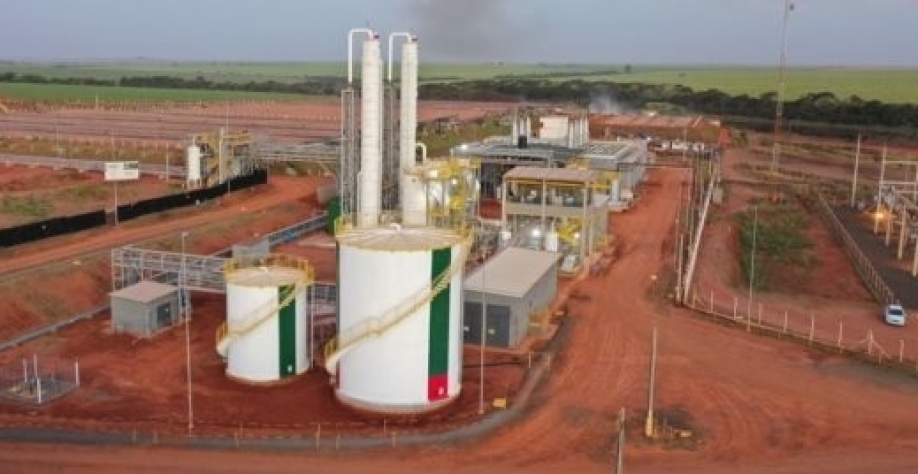 Setor sucroenergético busca alternativa ao diesel para abastecer a frota. O biometano proveniente de plantas de biogás, como essa da Raízen, é uma ótima opção