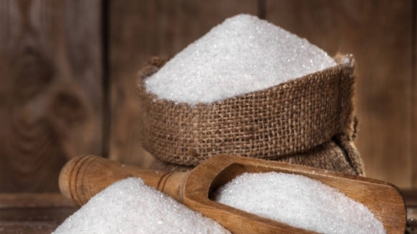 Açúcar bruto atinge mínima de um mês na ICE, café arábica recua