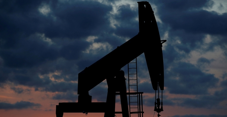 No início do dia os preços de ambas as marcas de referência caíram 2% o barril (Imagem: REUTERS/Archivo)