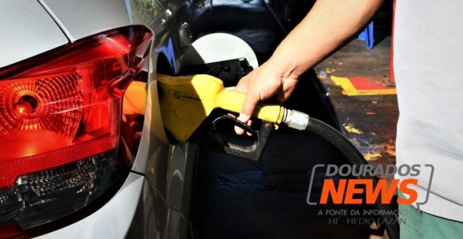 Preço médio da gasolina comum registrado essa semana é de R$ 6,08 - Crédito: Hedio Fazan/Dourados News
