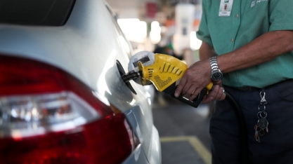 Preço médio dos combustíveis sofre nova alta semanal, segundo ANP