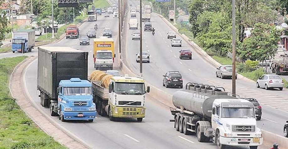 Com o último reajuste no preço do diesel, de 8,9%, as empresas de transporte já estão operando no limite | Crédito: Filó Alves